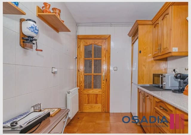 4 sovrum Villa till salu i Huétor Vega med pool garage - 499 000 € (Ref: 10100626)