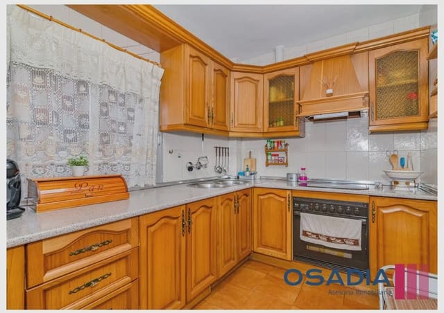 4 sovrum Villa till salu i Huétor Vega med pool garage - 499 000 € (Ref: 10100626)