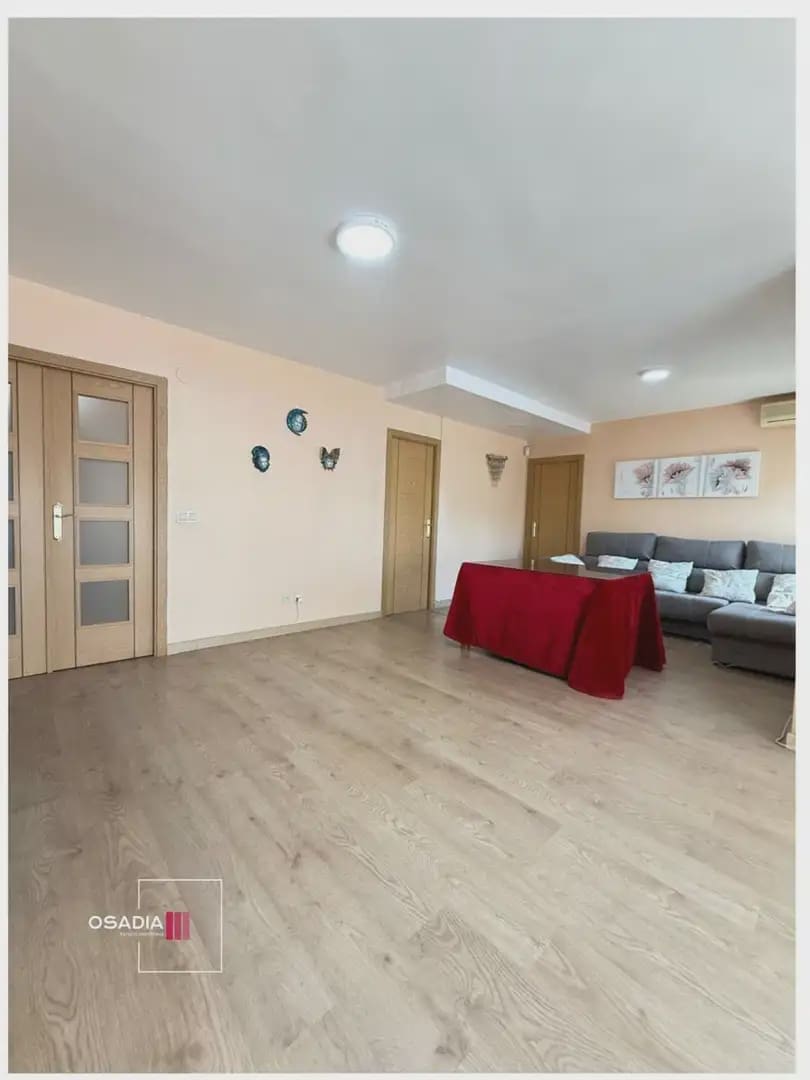 4 slaapkamer Flat te koop in Jerez de la Frontera met garage - € 285.000 (Ref: 10100636)