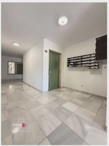 4 slaapkamer Flat te koop in Jerez de la Frontera met garage - € 285.000 (Ref: 10100636)