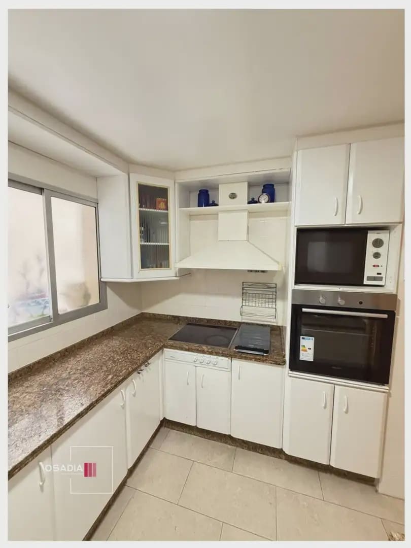 4 slaapkamer Flat te koop in Jerez de la Frontera met garage - € 285.000 (Ref: 10100636)