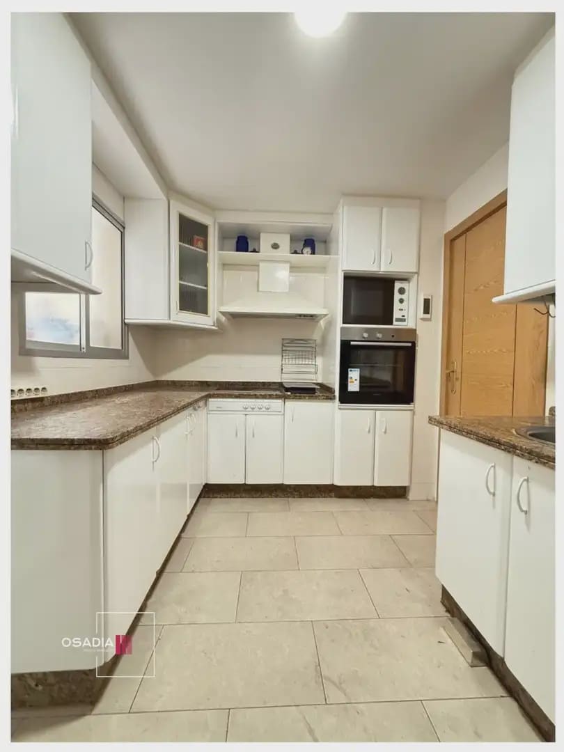 4 slaapkamer Flat te koop in Jerez de la Frontera met garage - € 285.000 (Ref: 10100636)
