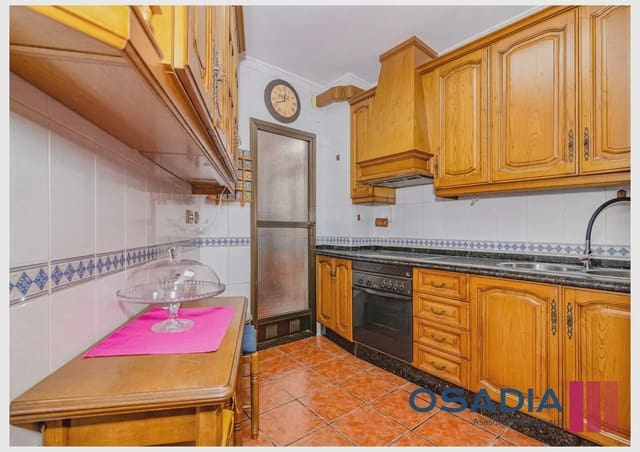 3 sovrum Lägenhet till salu i Loja - 104 900 € (Ref: 10100637)