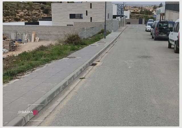 Terrain à Bâtir à vendre à La Zubia - 92 500 € (Ref: 10100640)