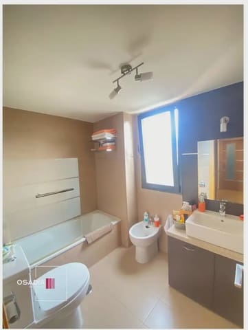 2 sovrum Lägenhet till salu i Poligono Cartuja - La Paz, Granada stad med pool garage - 195 000 € (Ref: 10100646)