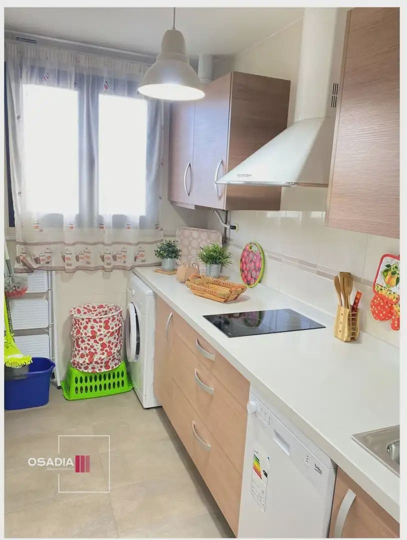 2 sovrum Lägenhet till salu i Granada stad med pool garage - 195 000 € (Ref: 10100646)