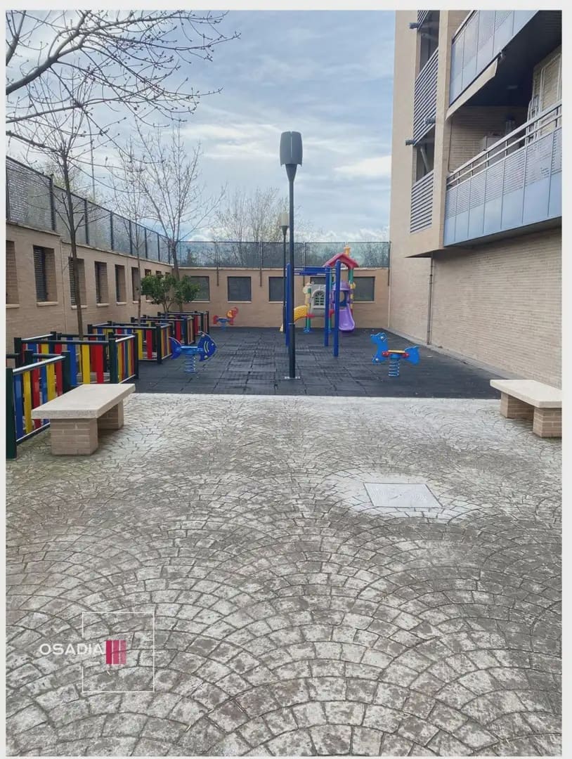 2 sovrum Lägenhet till salu i Granada stad med pool garage - 195 000 € (Ref: 10100646)