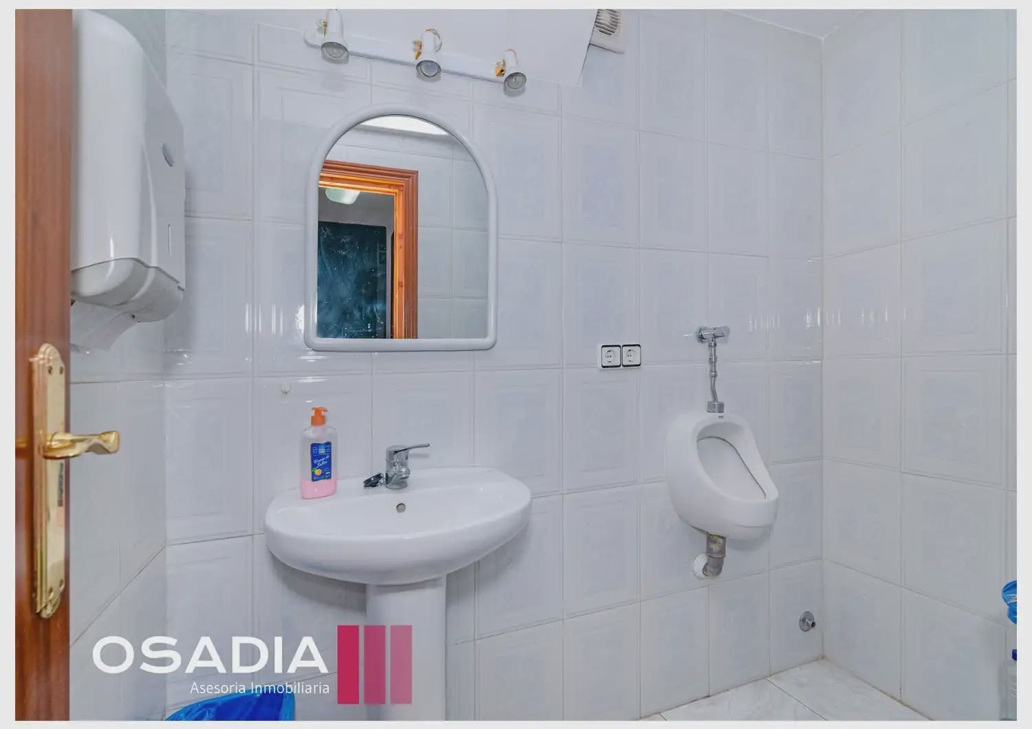 4 bedroom Villa for sale in Fuente Vaqueros with pool garage - € 590,000 (Ref: 10100650)