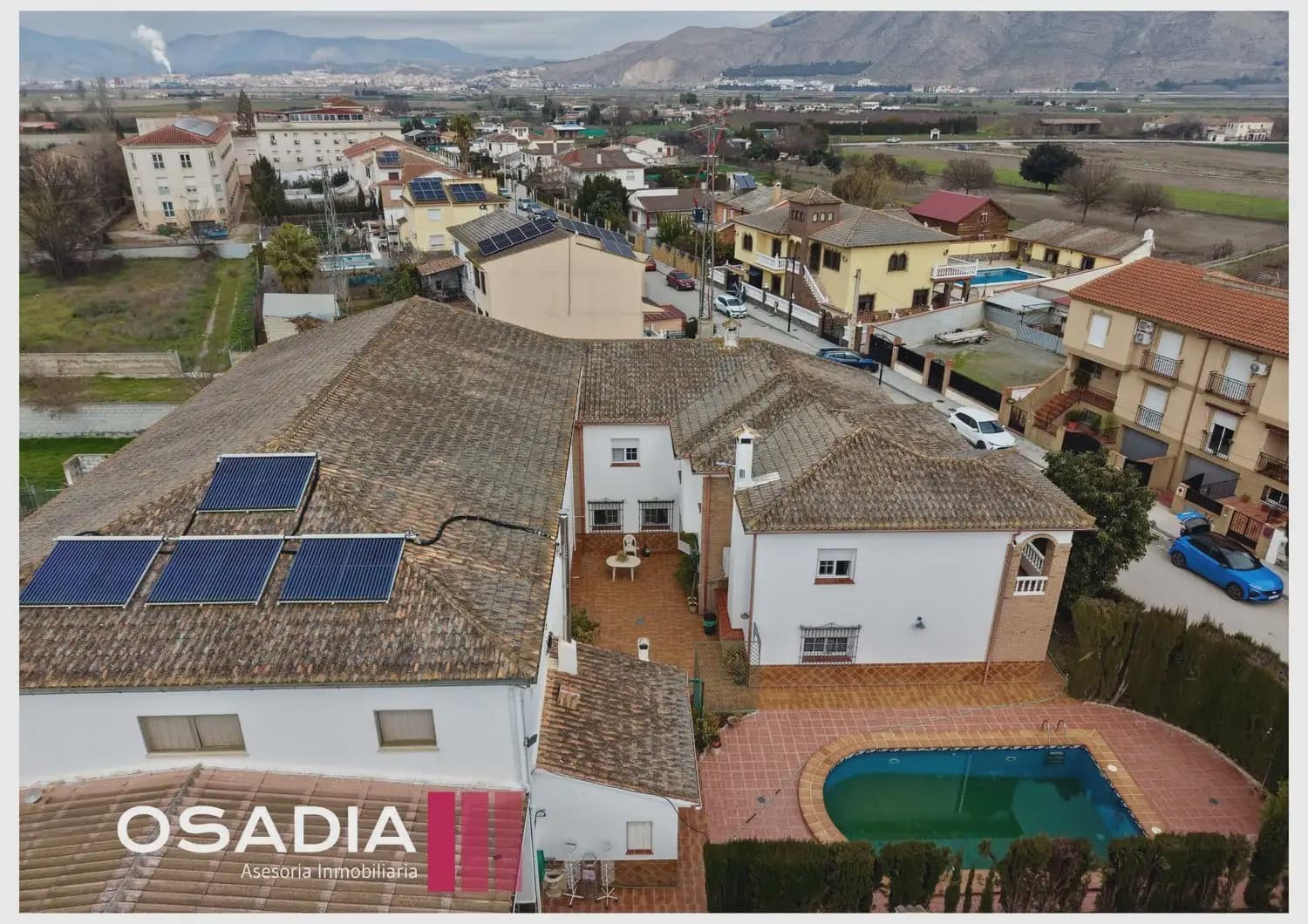 4 bedroom Villa for sale in Fuente Vaqueros with pool garage - € 590,000 (Ref: 10100650)