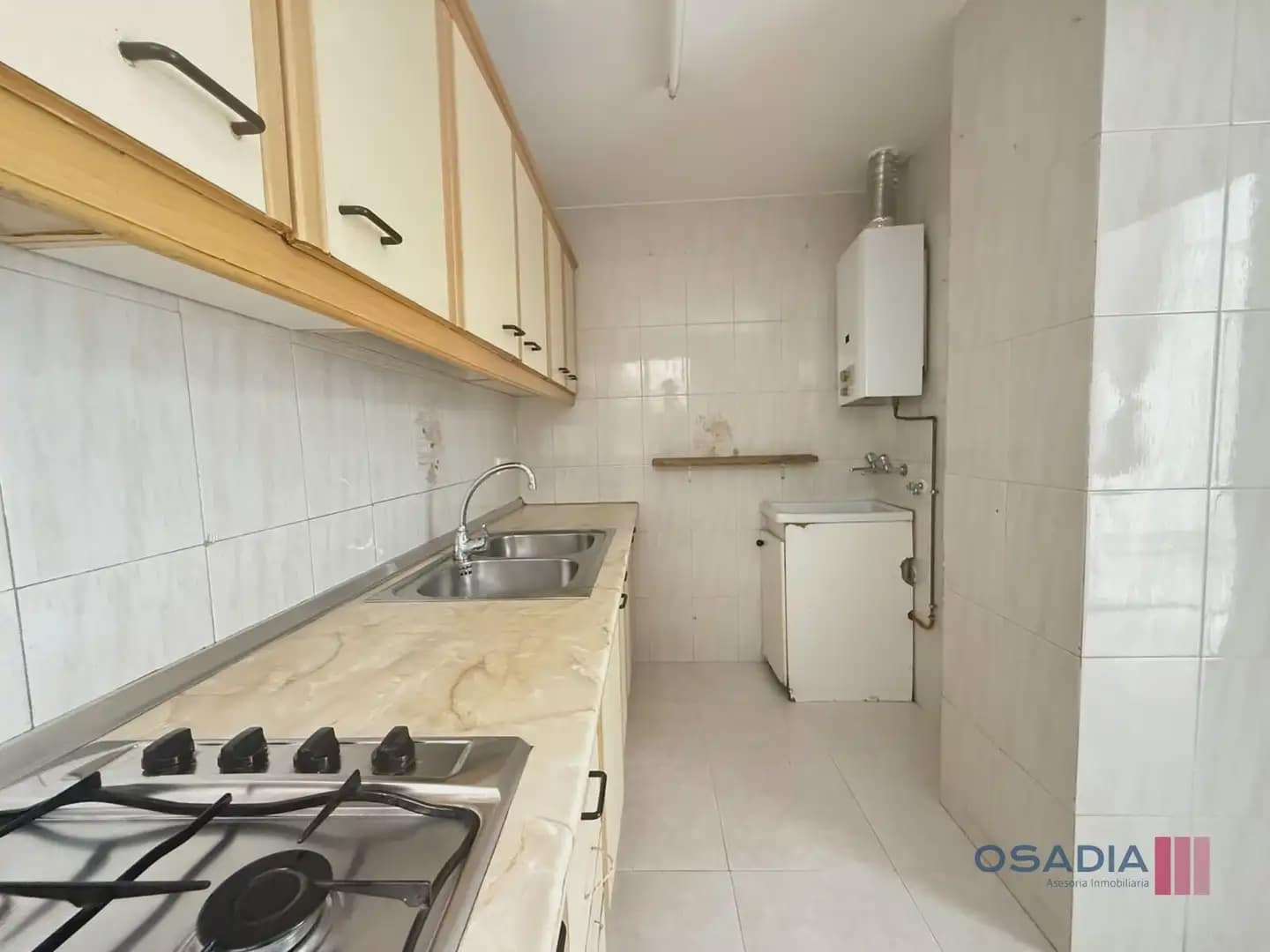 Kommersiell att hyra i Monachil - 450 € (Ref: 10100651)