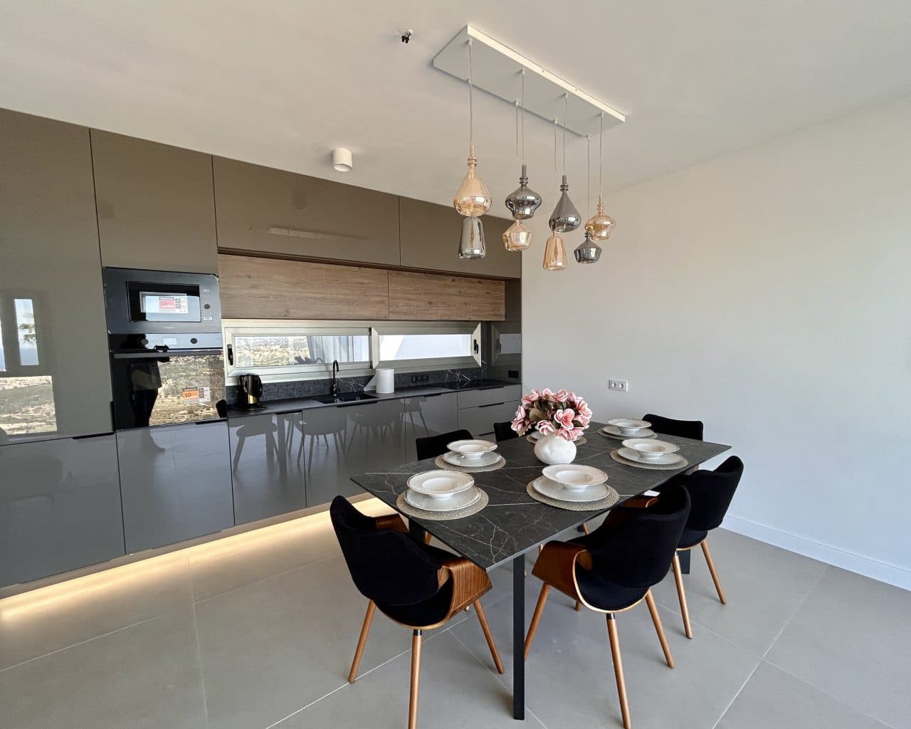 3 soveværelse Rækkehus til salg i Calpe / Calp med swimmingpool garage - € 495.000 (Ref: 10085004)