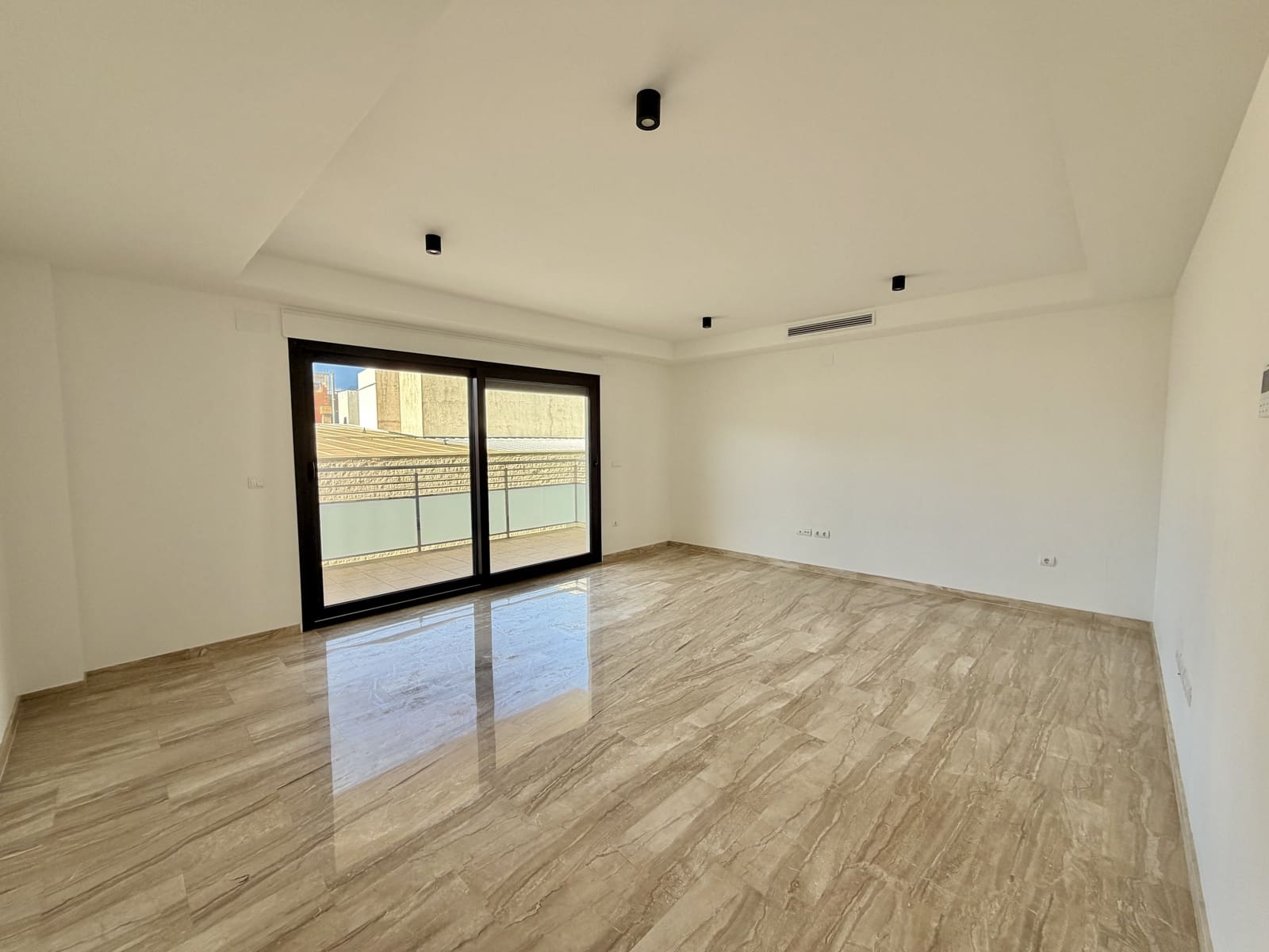 2 chambre Appartement à vendre à La Font d'En Carros avec garage - 179 000 € (Ref: 10090882)