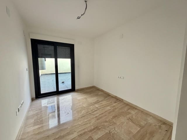 3 slaapkamer Flat te koop in La Font d'En Carròs met garage - € 175.000 (Ref: 10100502)