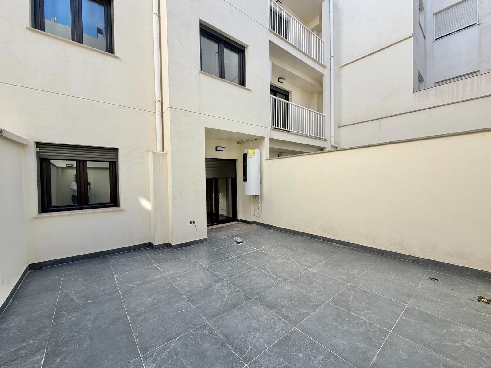 3 slaapkamer Flat te koop in La Font d'En Carros met garage - € 175.000 (Ref: 10100502)