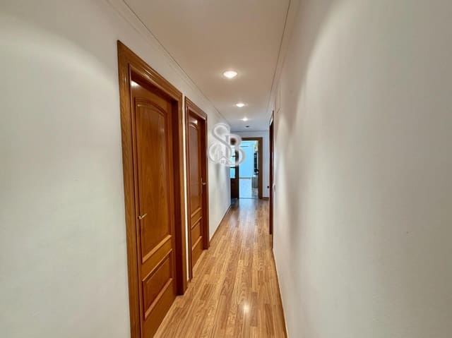 3 slaapkamer Flat te koop in Oliva met garage - € 225.000 (Ref: 10130078)