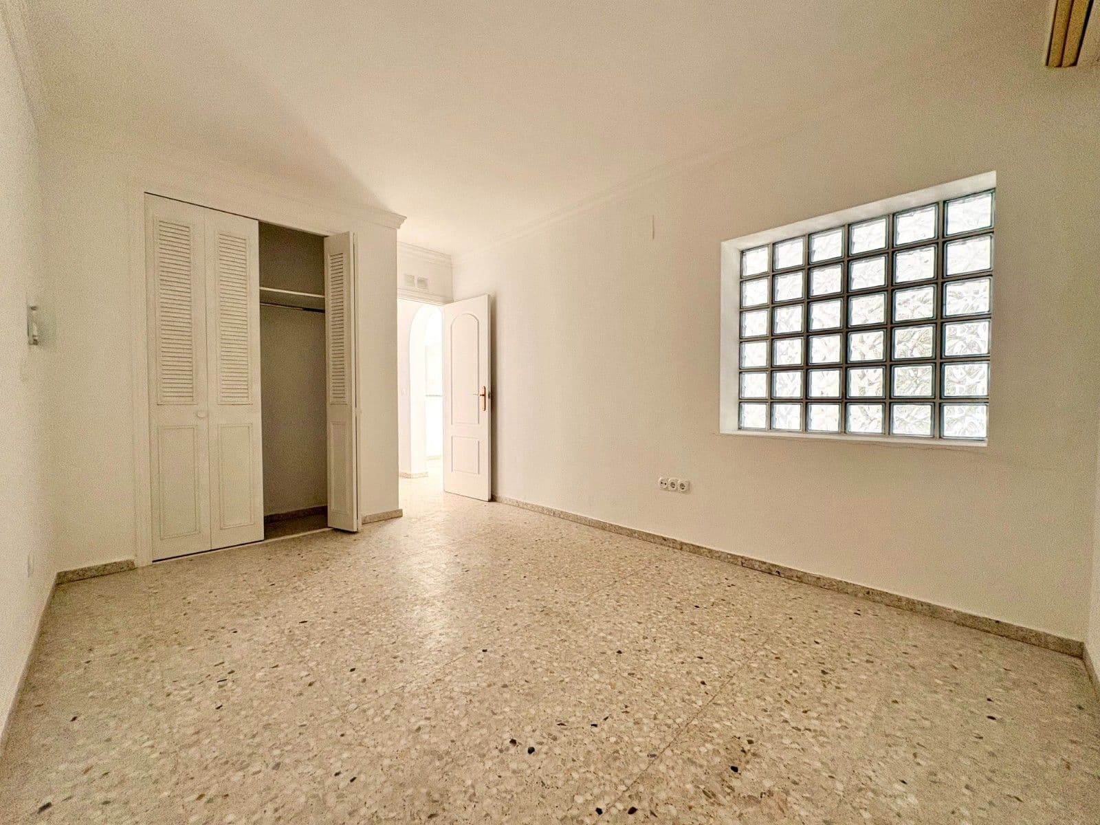 3 sovrum Radhus till salu i Denia - 350 000 € (Ref: 10132804)