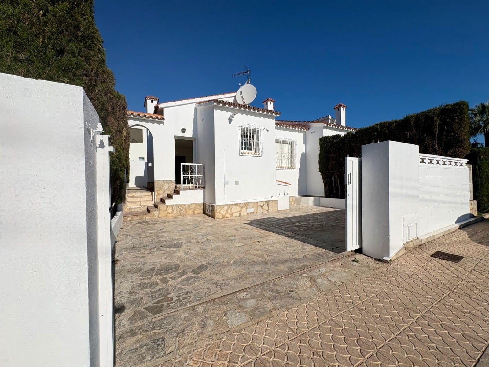 3 sovrum Radhus till salu i Denia - 350 000 € (Ref: 10132804)