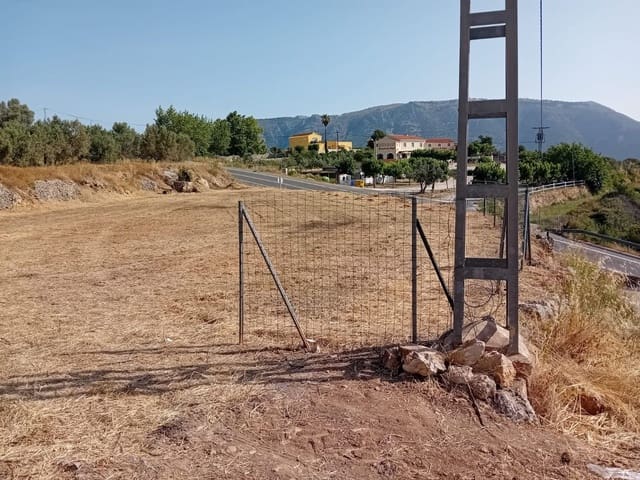 Mark till salu i Guadalest - 38 000 € (Ref: 10132806)