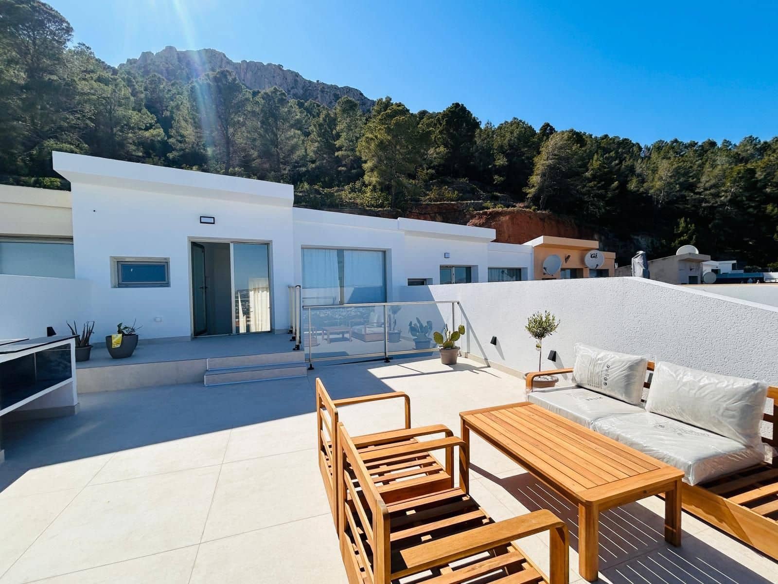 3 slaapkamer Rijtjeshuis te koop in Calpe / Calp met zwembad garage - € 495.000 (Ref: 10132809)