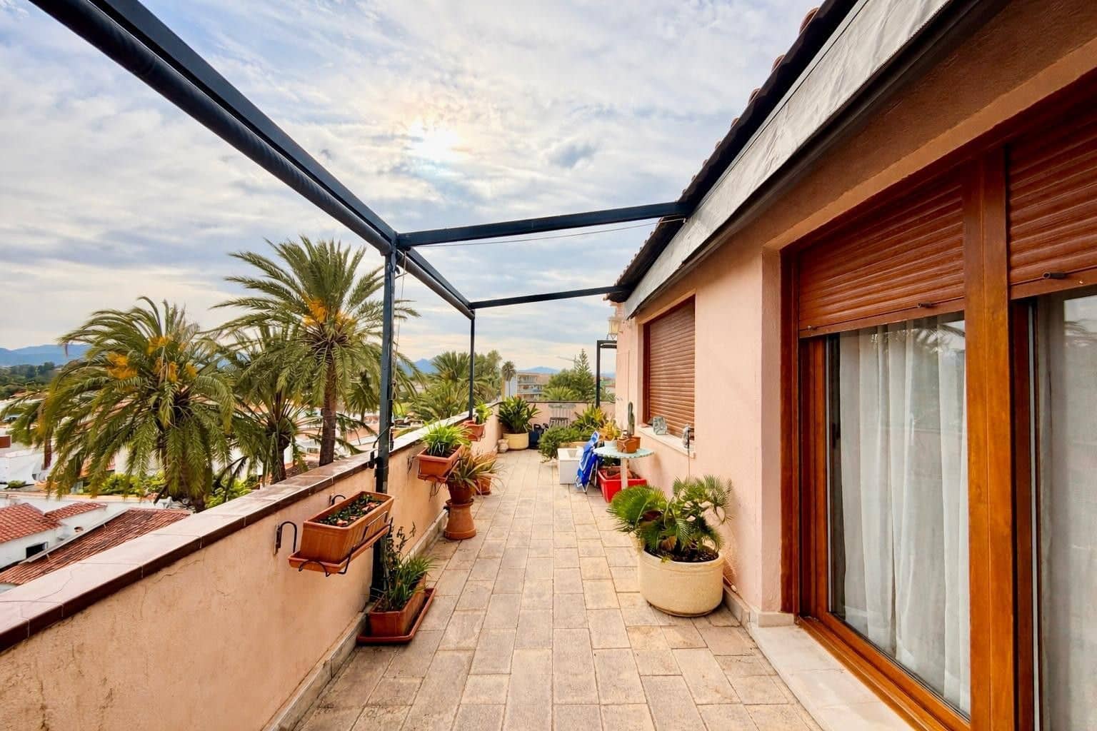 2 slaapkamer Penthouse te koop in Denia met zwembad - € 477.000 (Ref: 10132810)
