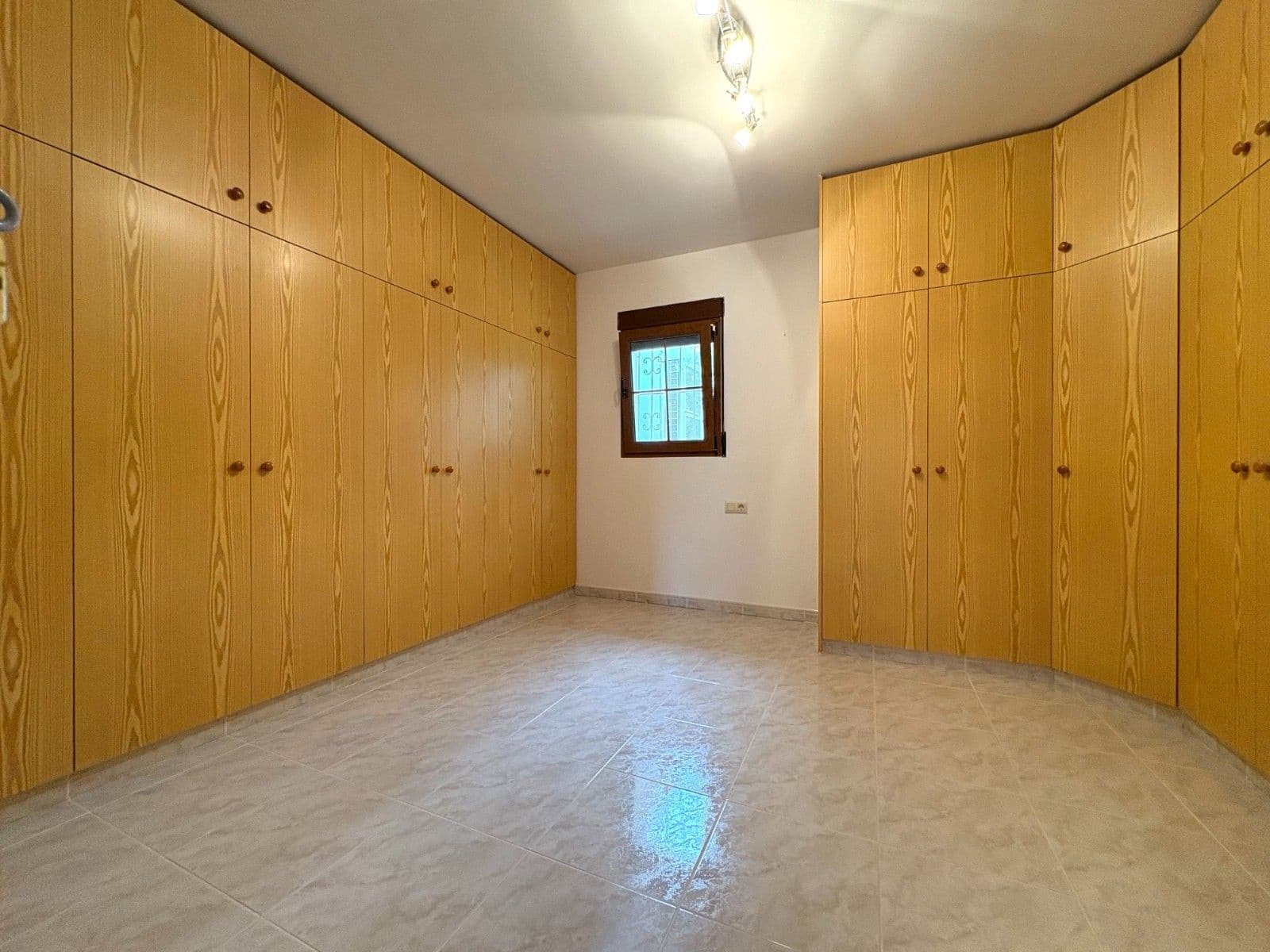 5 bedroom Villa for sale in Pedreguer with pool garage - € 1,150,000 (Ref: 10132813)