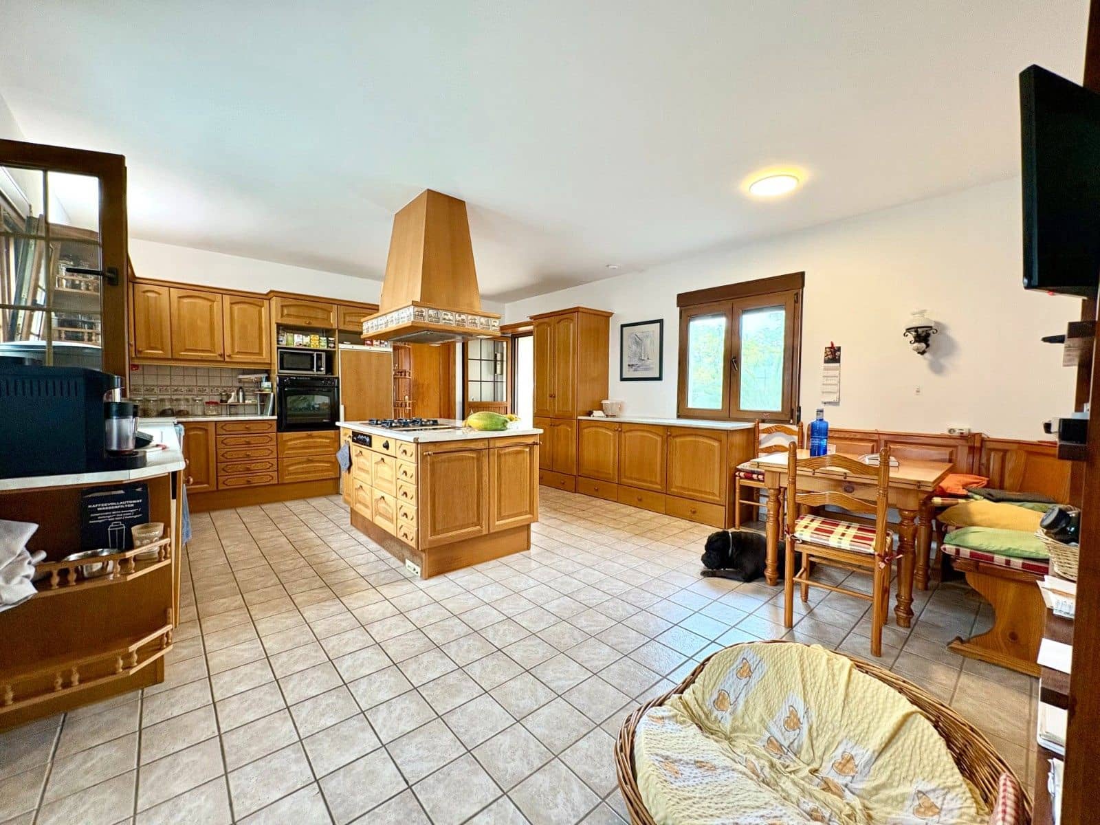 5 bedroom Villa for sale in Pedreguer with pool garage - € 1,150,000 (Ref: 10132813)