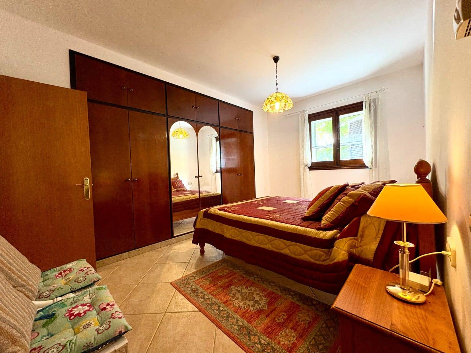 5 bedroom Villa for sale in Pedreguer with pool garage - € 1,150,000 (Ref: 10132813)