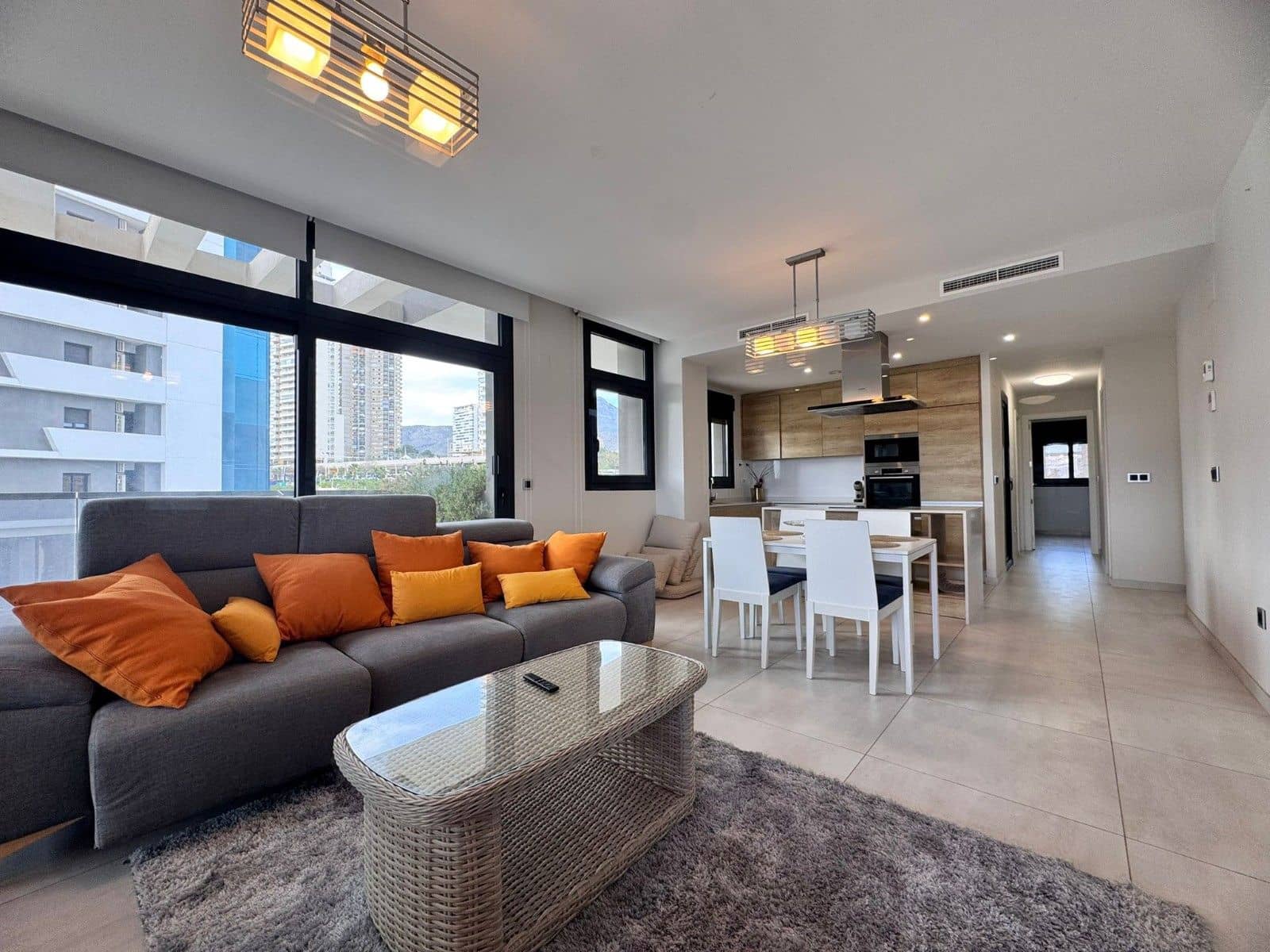 3 soverom Leilighet til salgs i Benidorm med svømmebasseng garasje - € 780 000 (Ref: 10132816)