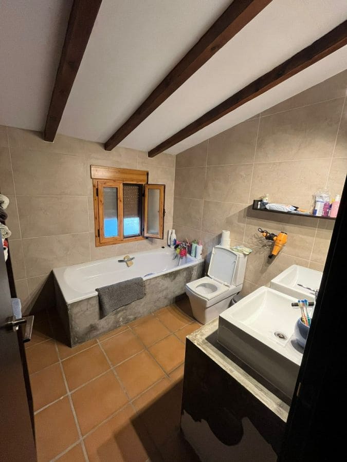 7 soverom Villa til salgs i Benissa med svømmebasseng garasje - € 970 000 (Ref: 10132817)