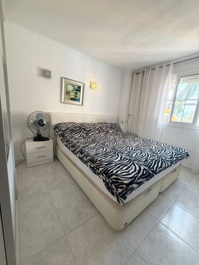 2 bedroom Flat for sale in Cumbre del Sol with pool - € 190,000 (Ref: 10136265)