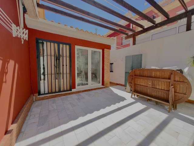 4 soveværelse Rækkehus til salg i Torre de la Horadada, Pilar de la Horadada med garage - € 450.000 (Ref: 10147297)