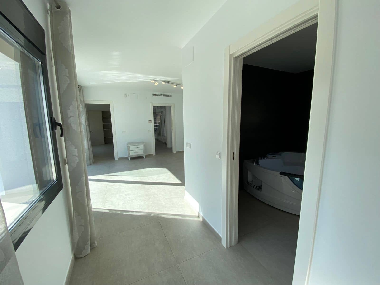4 soveværelse Villa til salg i Calpe / Calp med swimmingpool garage - € 900.000 (Ref: 10163151)