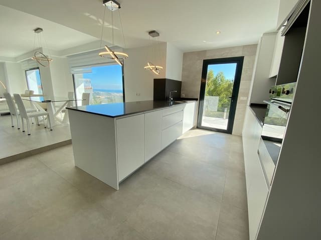 4 soverom Villa til salgs i Oltamar - Cucarres, Calpe / Calp med svømmebasseng garasje - € 900 000 (Ref: 10163151)