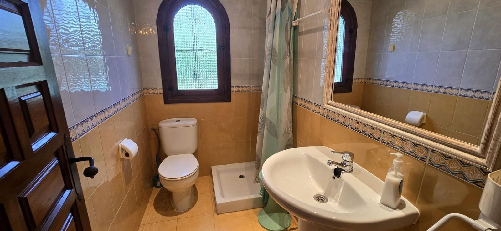 6 sovrum Villa till salu i Arenal med pool garage - 850 000 € (Ref: 10163153)