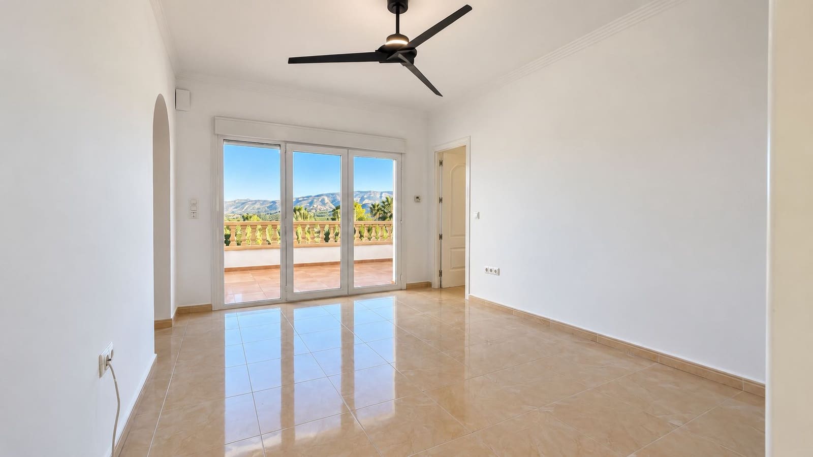 4 bedroom Villa for sale in Beniarbeig with pool garage - € 799,000 (Ref: 10163160)