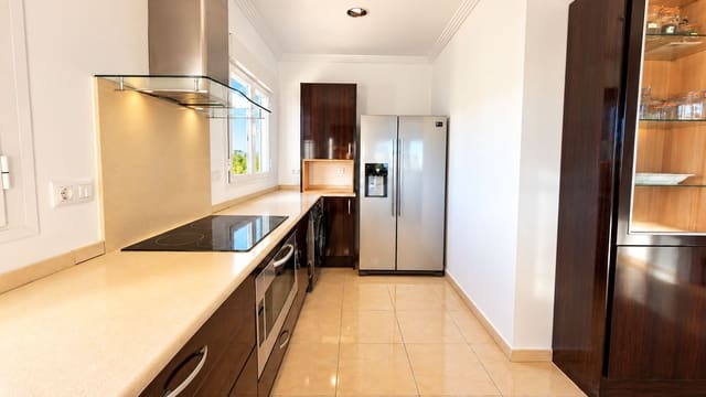 4 soverom Villa til salgs i Beniarbeig med svømmebasseng garasje - € 799 000 (Ref: 10163160)