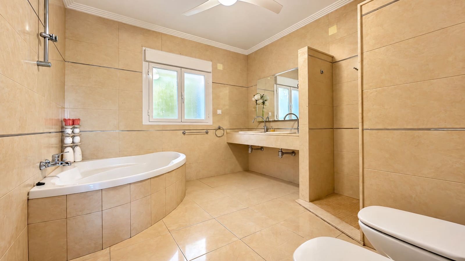 4 bedroom Villa for sale in Beniarbeig with pool garage - € 799,000 (Ref: 10163160)