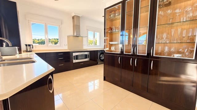 4 soverom Villa til salgs i Beniarbeig med svømmebasseng garasje - € 799 000 (Ref: 10163160)