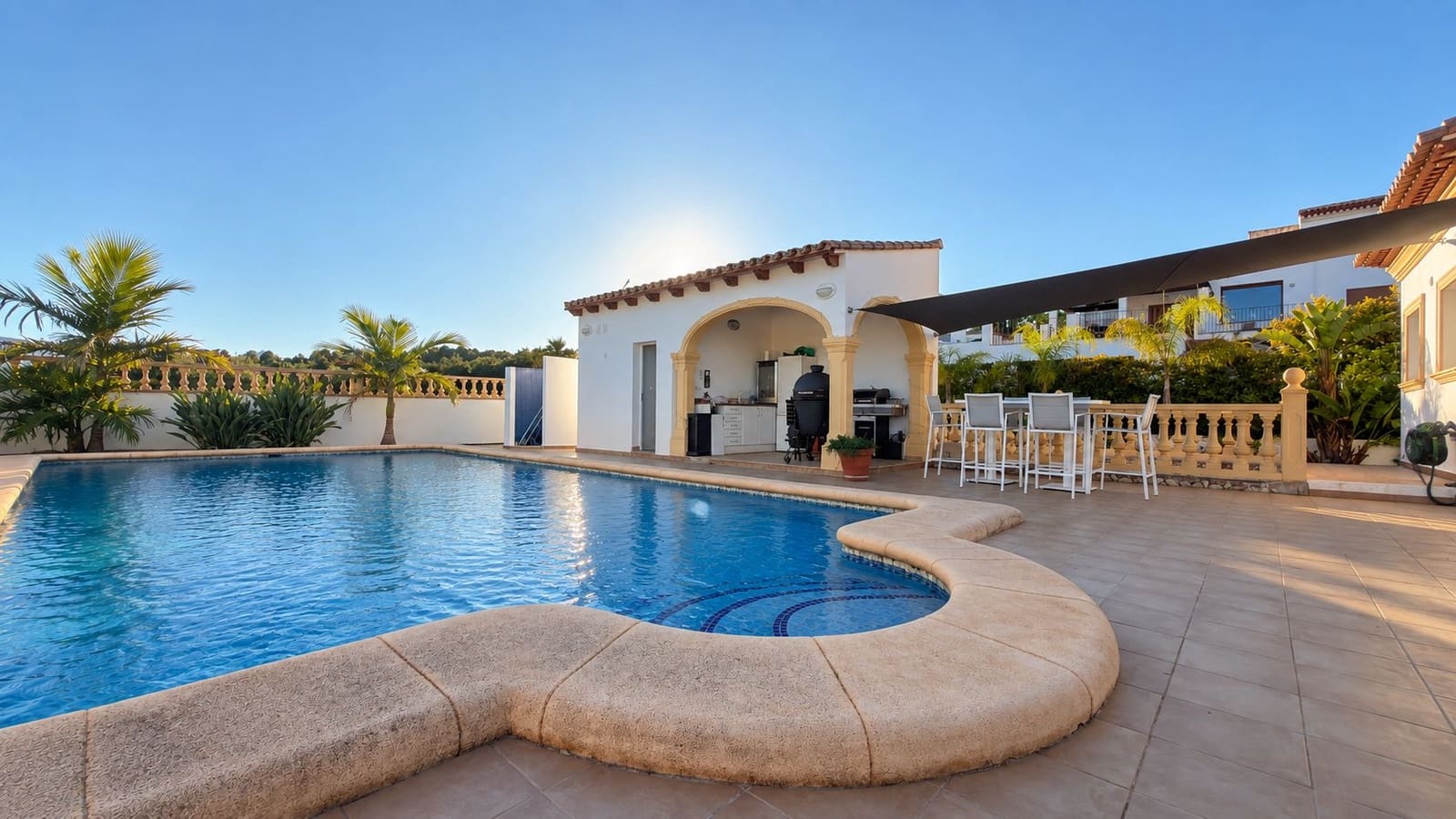 4 bedroom Villa for sale in Beniarbeig with pool garage - € 799,000 (Ref: 10163160)
