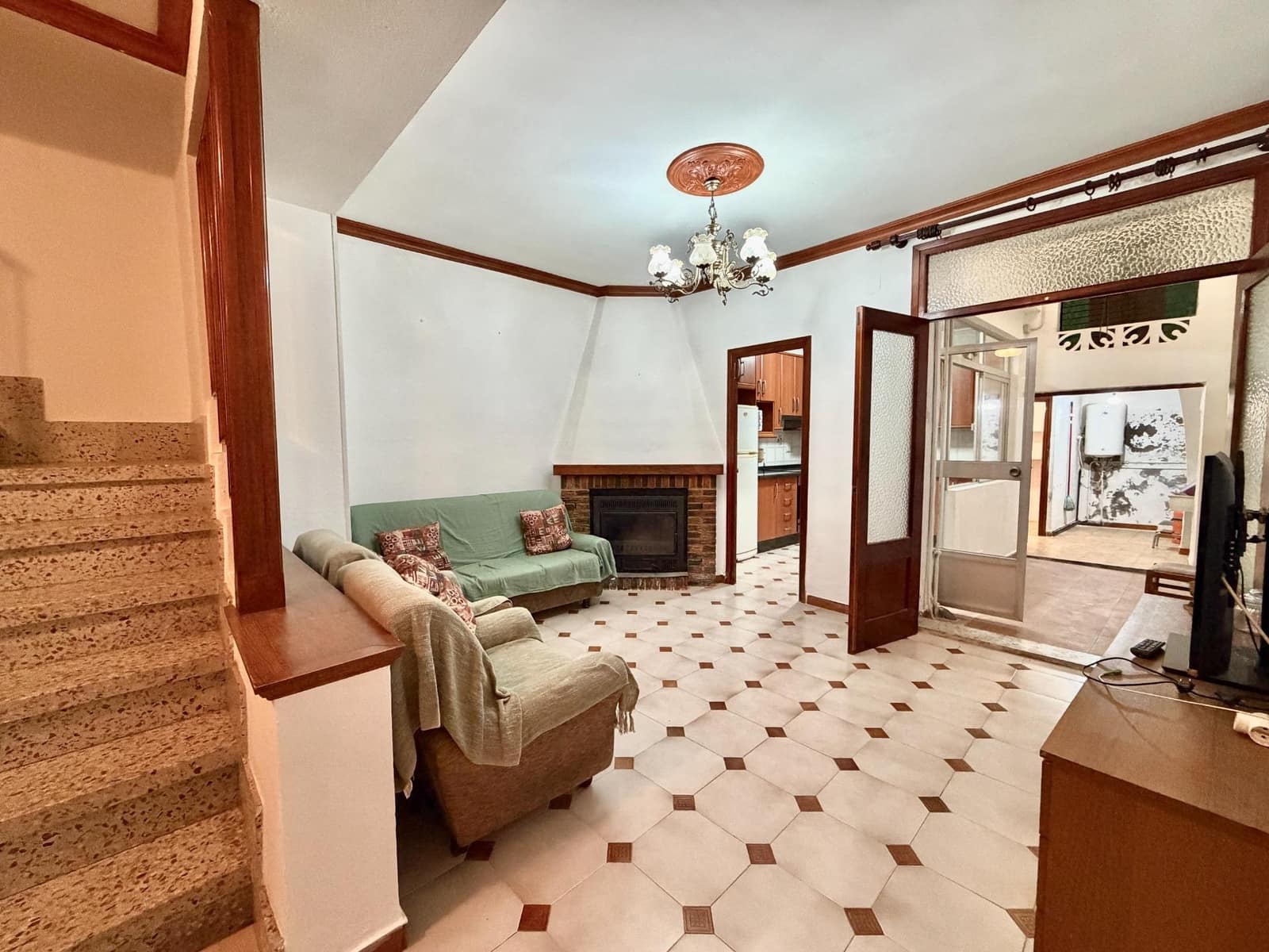 4 bedroom Townhouse for sale in L'Orxa / Lorcha - € 150,000 (Ref: 10163161)