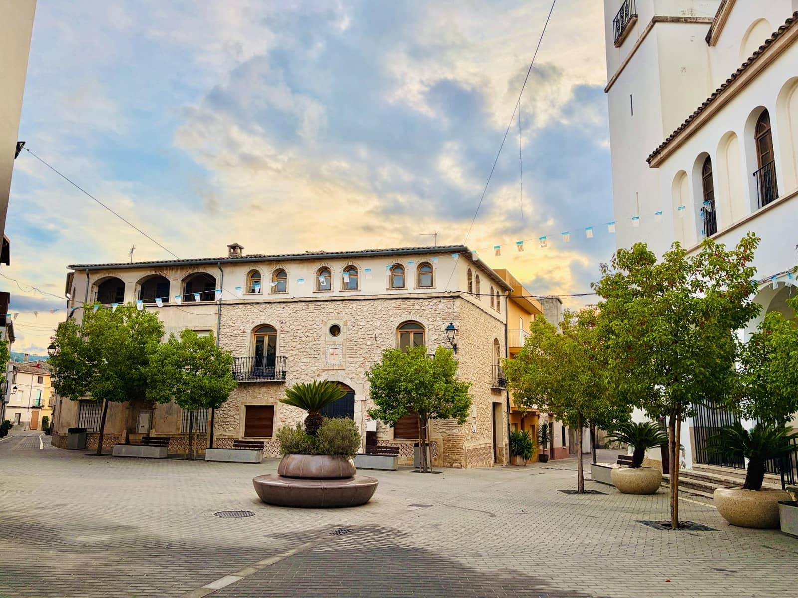 4 bedroom Townhouse for sale in L'Orxa / Lorcha - € 150,000 (Ref: 10163161)