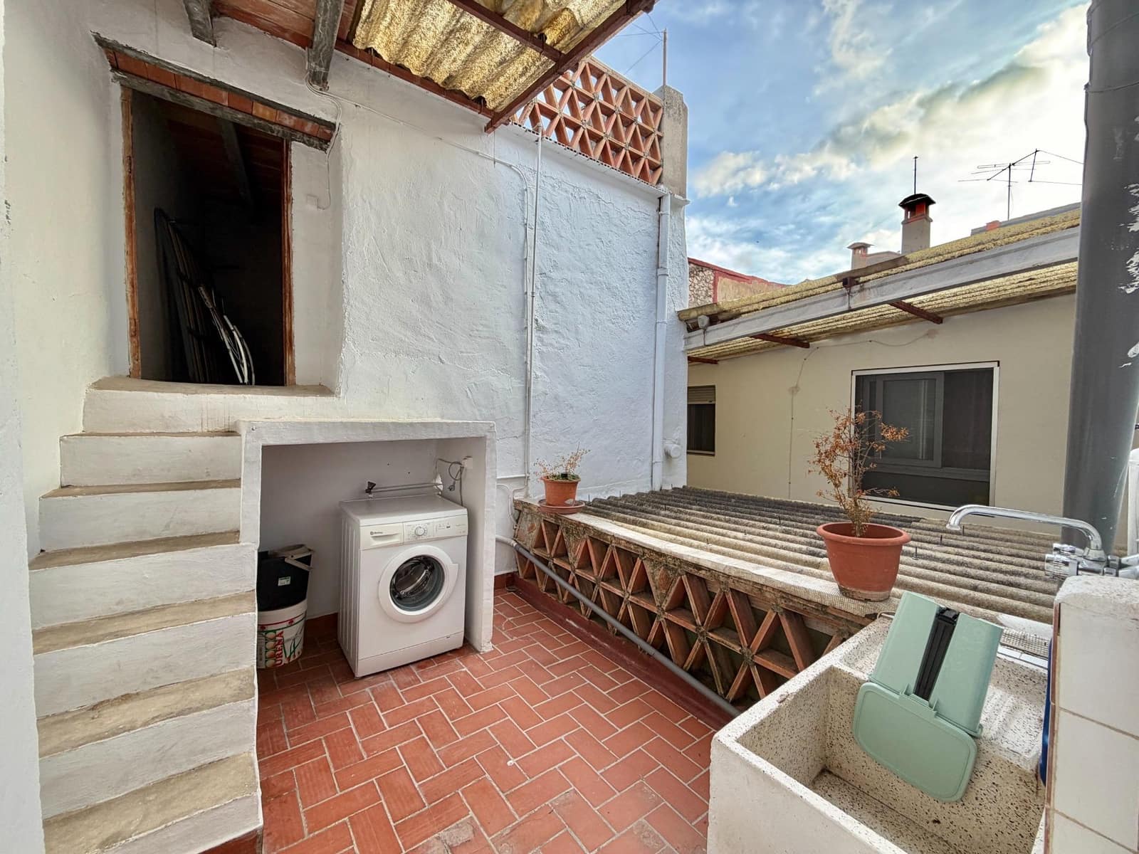 4 bedroom Townhouse for sale in L'Orxa / Lorcha - € 150,000 (Ref: 10163161)