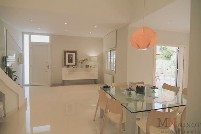 5 slaapkamer Villa te huur in Benicàssim met garage - € 3.300 (Ref: 10081667)