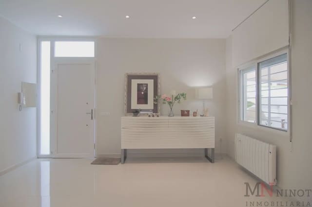 5 slaapkamer Villa te huur in Benicàssim met garage - € 3.300 (Ref: 10081667)