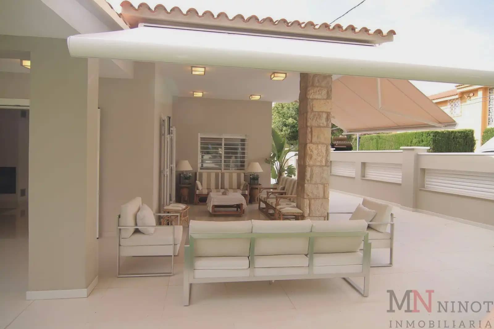 5 slaapkamer Villa te huur in Benicassim met garage - € 3.300 (Ref: 10081667)