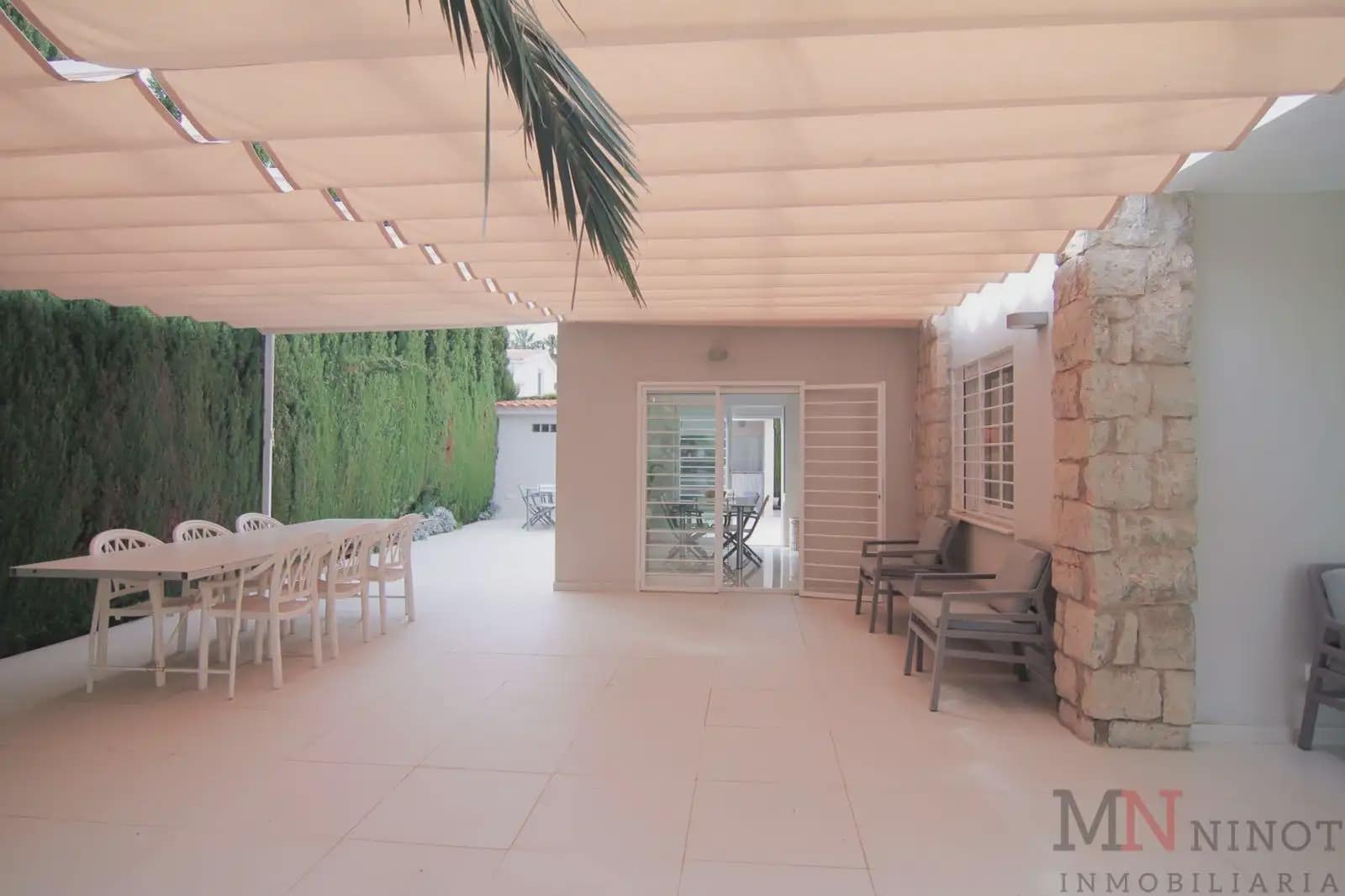 5 slaapkamer Villa te huur in Benicassim met garage - € 3.300 (Ref: 10081667)