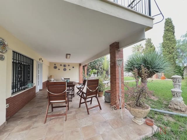 7 bedroom Villa for sale in Benicàssim with pool garage - € 419,500 (Ref: 10081668)