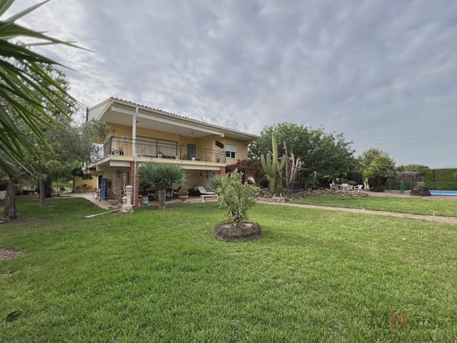 7 bedroom Villa for sale in Benicàssim with pool garage - € 419,500 (Ref: 10081668)