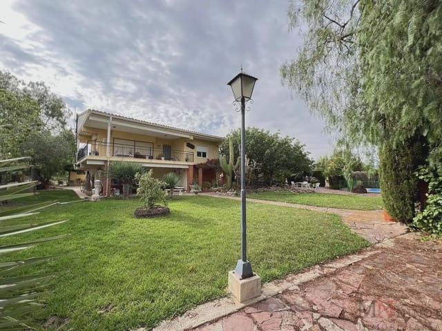 7 bedroom Villa for sale in Benicàssim with pool garage - € 419,500 (Ref: 10081668)