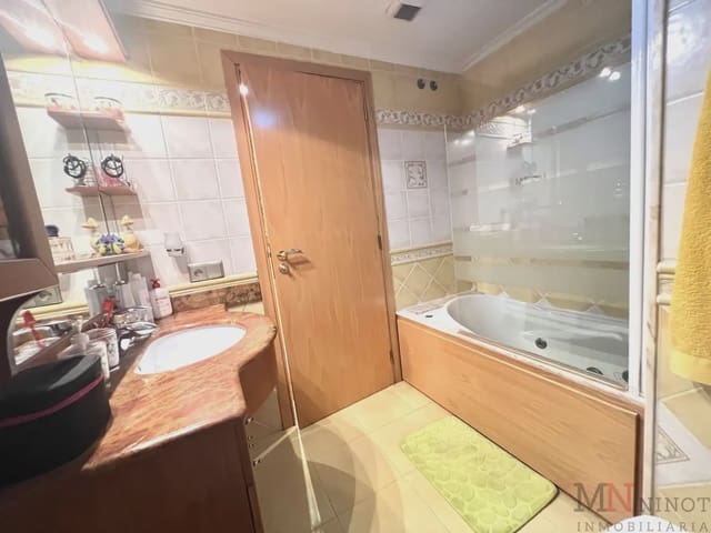 5 sypialnia Mieszkanie na sprzedaż w Centro, Castelló de la Plana z garażem - 405 000 € (Ref: 10081670)